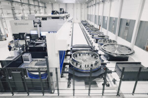 Soraluce Machining Cell with three PM35 bridge-type multitasking machines fed by a FMS